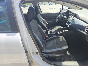 2024 Nissan Versa SV – miniatura 8