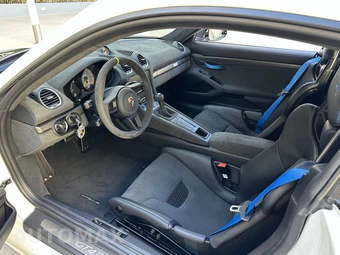 2024 Porsche 718 Cayman GT4 RS - miniatura 34