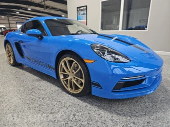 2024 Porsche 718 Cayman Style Edition – miniatura 3