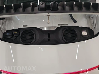 2024 Porsche 911 Carrera 4 Coupe – miniatura 15