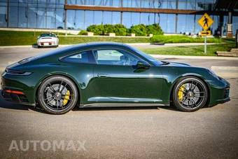2024 Porsche 911 Carrera 4 GTS - miniatura 14