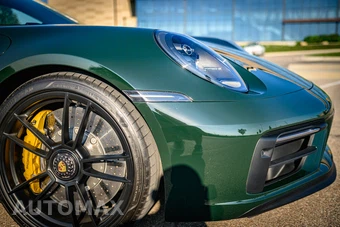 2024 Porsche 911 Carrera 4 GTS - miniatura 24