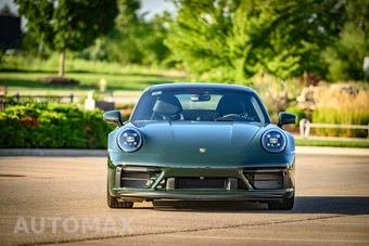 2024 Porsche 911 Carrera 4 GTS - miniatura 4