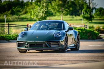 2024 Porsche 911 Carrera 4 GTS - miniatura 5