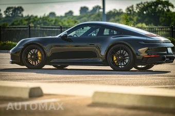 2024 Porsche 911 Carrera 4 GTS - miniatura 8