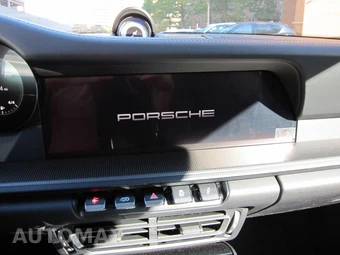 2024 Porsche 911 Targa 4 GTS - miniatura 17
