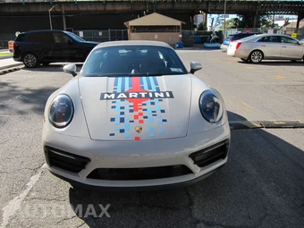2024 Porsche 911 Targa 4 GTS - miniatura 2