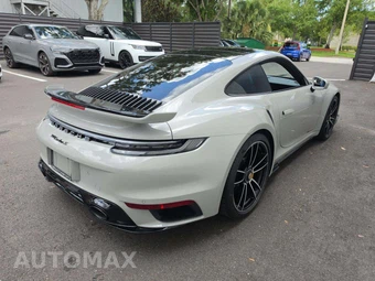 2024 Porsche 911 Turbo S - miniatura 3