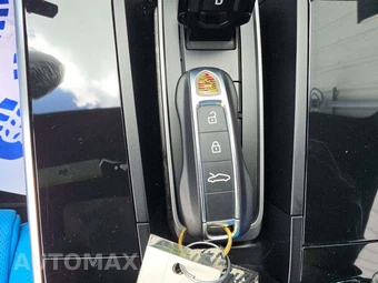 2024 Porsche 911 Turbo S - miniatura 8