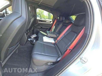 2024 Porsche Cayenne S Coupe – miniatura 13