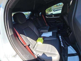 2024 Porsche Cayenne S Coupe – miniatura 16