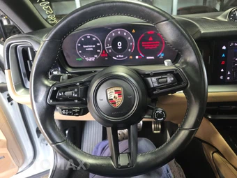 2024 Porsche Cayenne S Coupe – miniatura 10