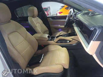 2024 Porsche Cayenne S Coupe – miniatura 8