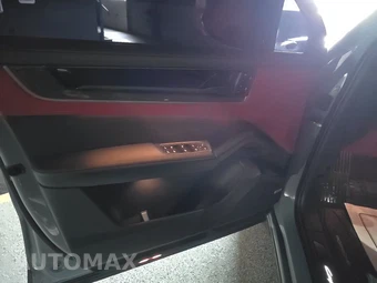 2024 Porsche Cayenne S Coupe – miniatura 9