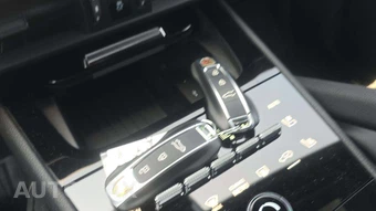 2024 Porsche Cayenne S - miniatura 17