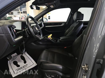 2024 Porsche Cayenne S – miniatura 7
