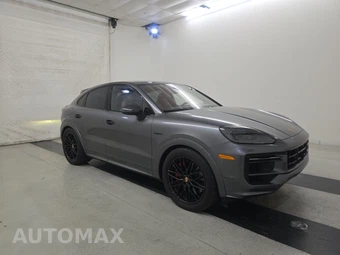2024 Porsche Cayenne Turbo E-Hybrid Coupe – miniatura 3