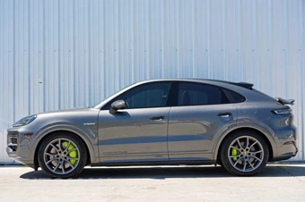 2024 Porsche Cayenne Turbo E-Hybrid Coupe - miniatura 7