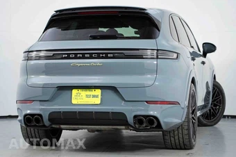 2024 Porsche Cayenne Turbo E-Hybrid - miniatura 3