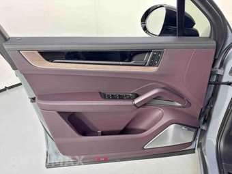 2024 Porsche Cayenne Turbo E-Hybrid - miniatura 43