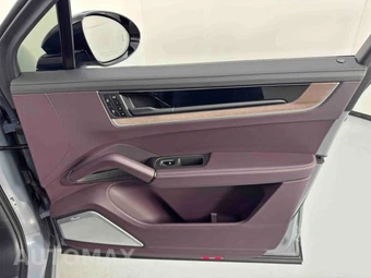 2024 Porsche Cayenne Turbo E-Hybrid - miniatura 45