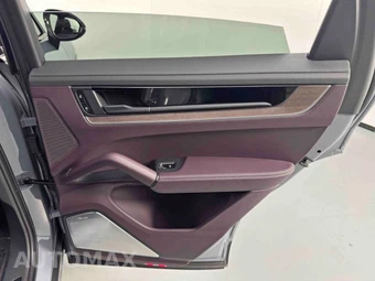2024 Porsche Cayenne Turbo E-Hybrid - miniatura 46