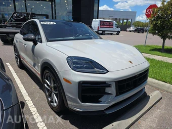 2024 Porsche Cayenne Turbo GT - miniatura 4