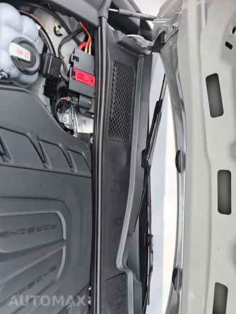 2024 Porsche Cayenne Turbo GT – miniatura 22