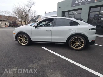 2024 Porsche Cayenne Turbo GT – miniatura 3
