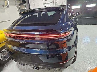 2024 Porsche Cayenne Turbo GT – miniatura 3