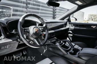 2024 Porsche Cayenne Turbo GT - miniatura 2