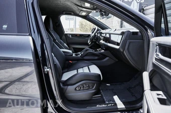 2024 Porsche Cayenne Turbo GT - miniatura 29