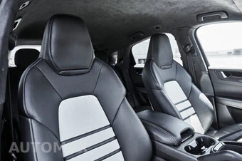 2024 Porsche Cayenne Turbo GT - miniatura 46