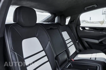 2024 Porsche Cayenne Turbo GT - miniatura 47
