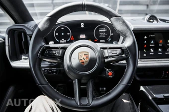 2024 Porsche Cayenne Turbo GT - miniatura 60