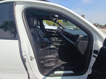 2024 Porsche Cayenne – miniatura 18