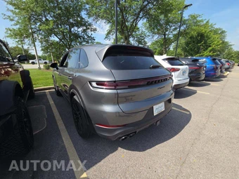 2024 Porsche Cayenne – miniatura 2