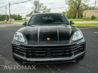 2024 Porsche Cayenne - miniatura 3