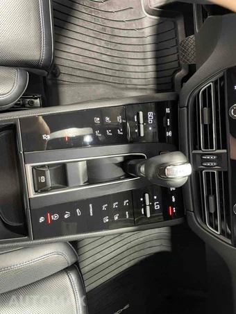 2024 Porsche Macan T - miniatura 13