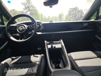 2024 Porsche Macan Turbo Electric – miniatura 11