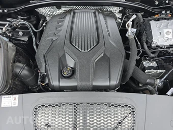 2024 Porsche Macan – miniatura 16