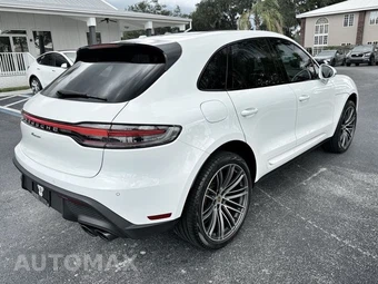 2024 Porsche Macan - miniatura 8