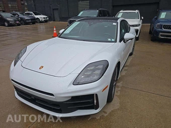 2024 Porsche Panamera 4