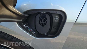 2024 Porsche Taycan 4S – miniatura 22