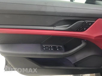 2024 Porsche Taycan 4S – miniatura 9
