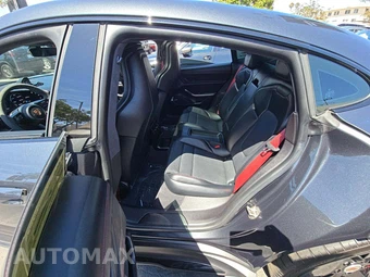 2024 Porsche Taycan GTS – miniatura 13