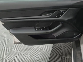 2024 Porsche Taycan – miniatura 9