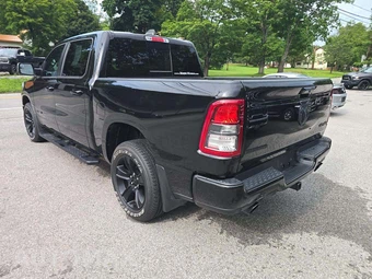 2024 Ram 1500 Big Horn Crew Cab Short Bed - miniatura 2