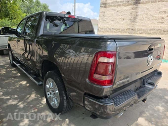 2024 Ram 1500 Big Horn Crew Cab Short Bed - miniatura 2