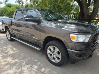 2024 Ram 1500 Big Horn Crew Cab Short Bed - miniatura 4